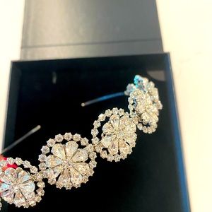 Kleinfeld Avant Bride NYC Londonband wedding headband